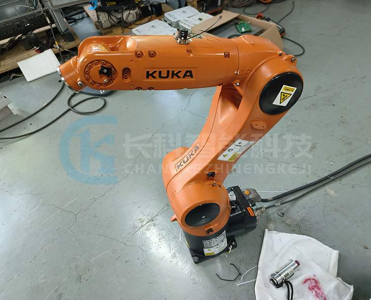 庫卡機器人KR 6 R900 sixx C異響維修